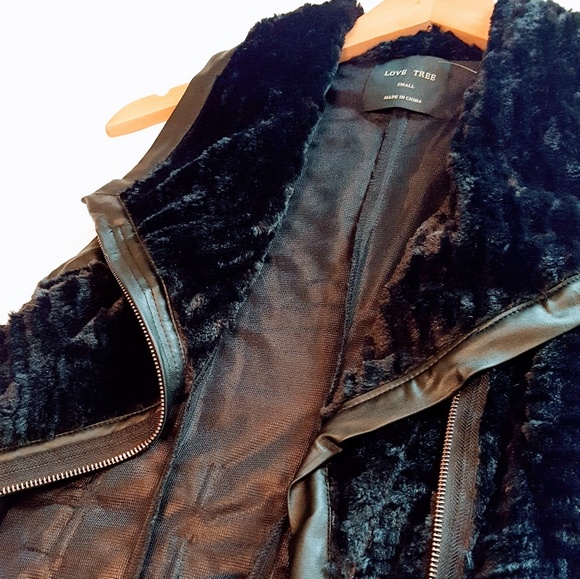 NWT Super Soft Faux Fur Black Moto Vest! 💕 - Picture 7 of 7